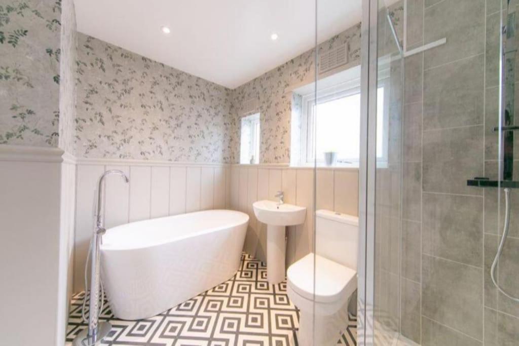 Recently Refurbished Home. Poulton-le-Fylde Zewnętrze zdjęcie